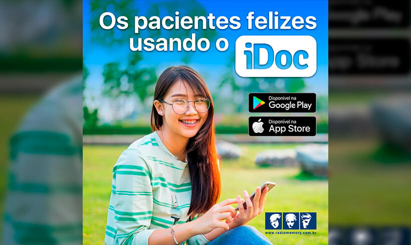 Os pacientes felizes usando o iDoc